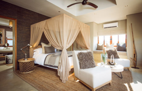 Bush Lodge - Luxury Villa Bedroom