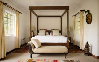 Sabyinyo Silverback Lodge - Suite Bedroom