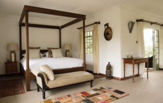 Sabyinyo Silverback Lodge - Suite Bedroom