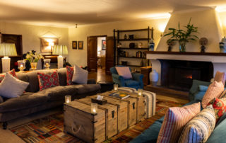 Sabyinyo Silverback Lodge - Lounge Room
